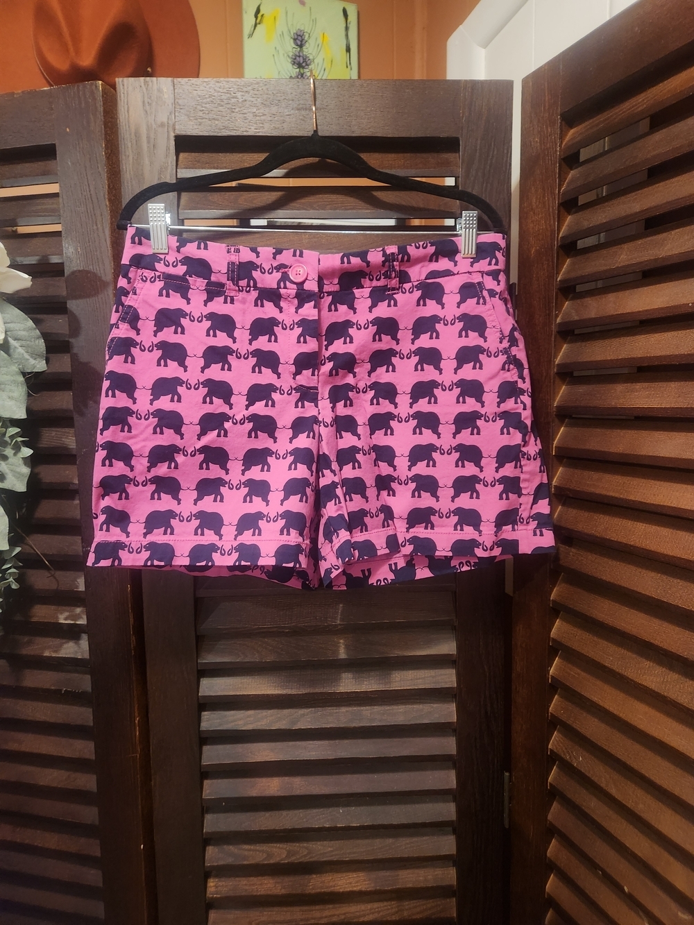 crown & ivy Pink Elephant Print Women's Shorts